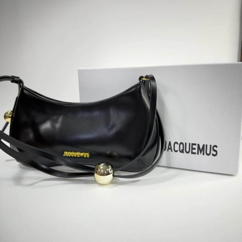 Jacquemus Le Bisou Perle